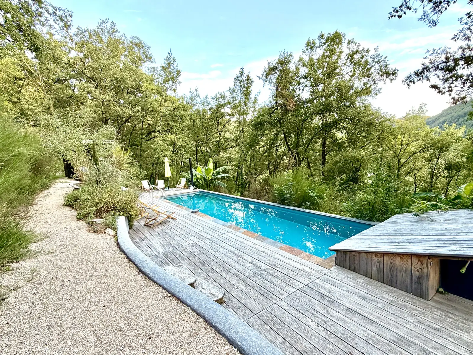 The 12-metre swimming lane and its wooden deck at Lalalandes