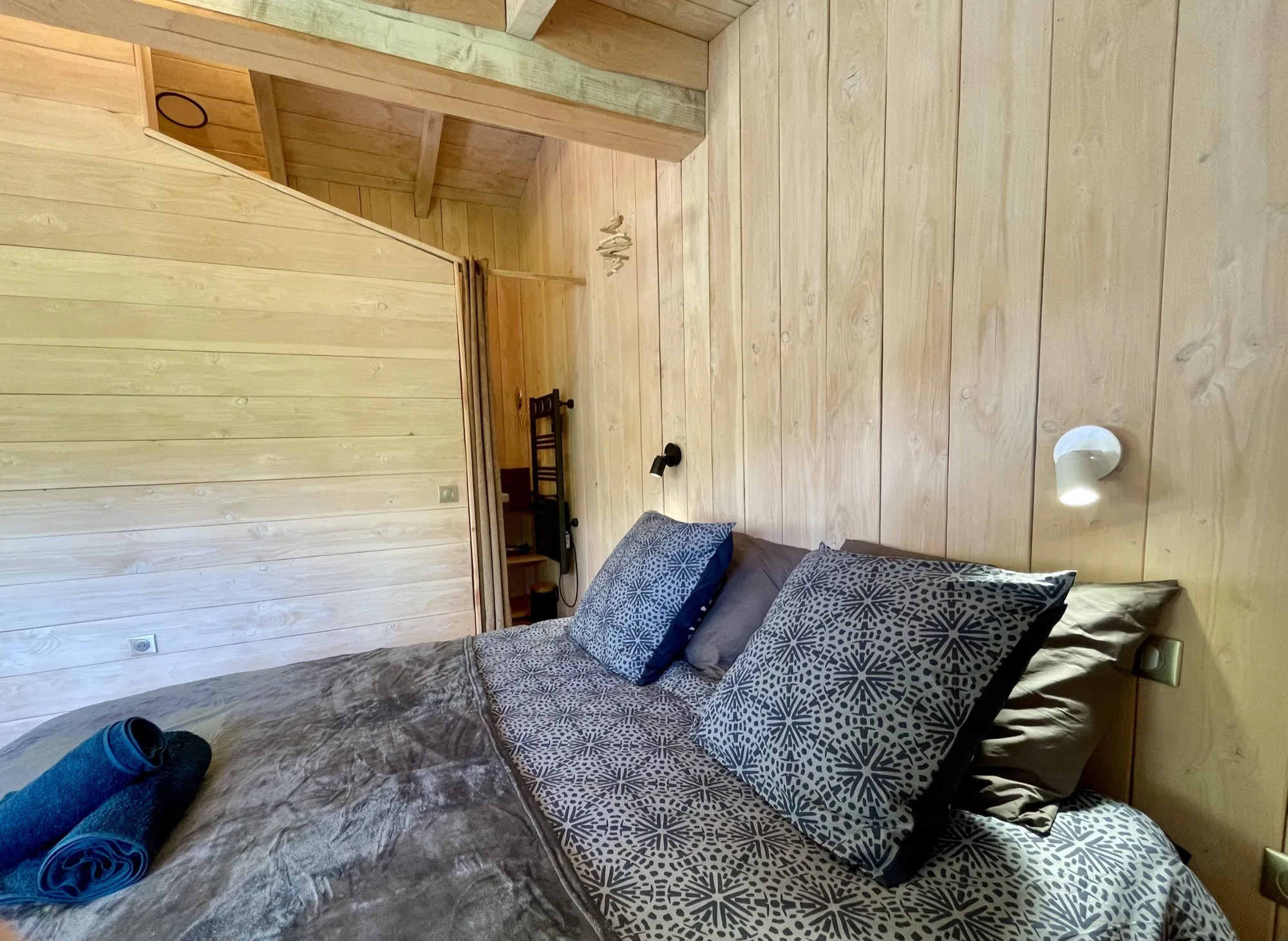 Suite 1 de Lalalandes, côté ouest, vue sur la vallée